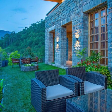 Stayvista At Sylvana Villas With Lawn, Bbq And Jacuzzi Kasauli Exterior foto