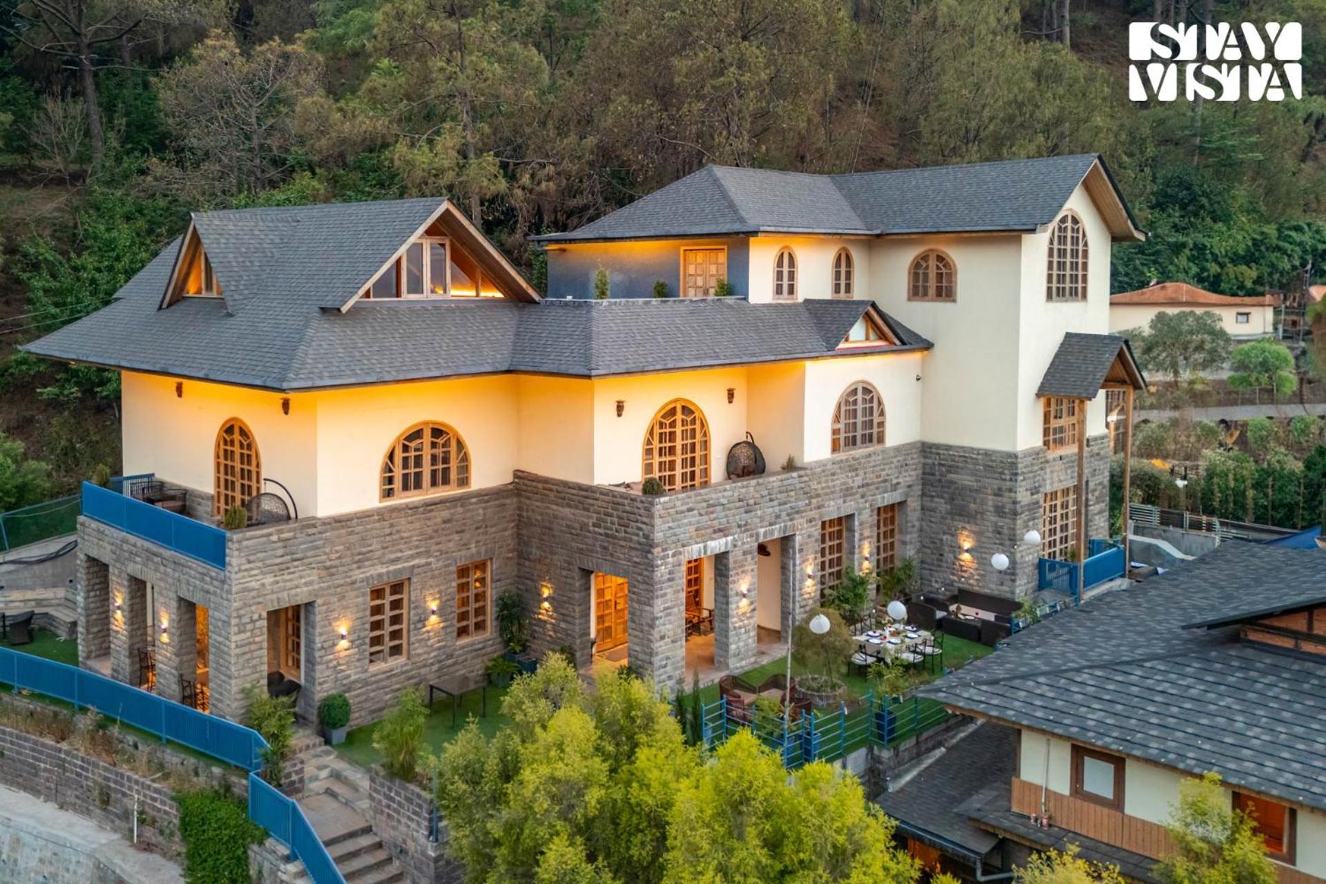 Stayvista At Sylvana Villas With Lawn, Bbq And Jacuzzi Kasauli Exterior foto