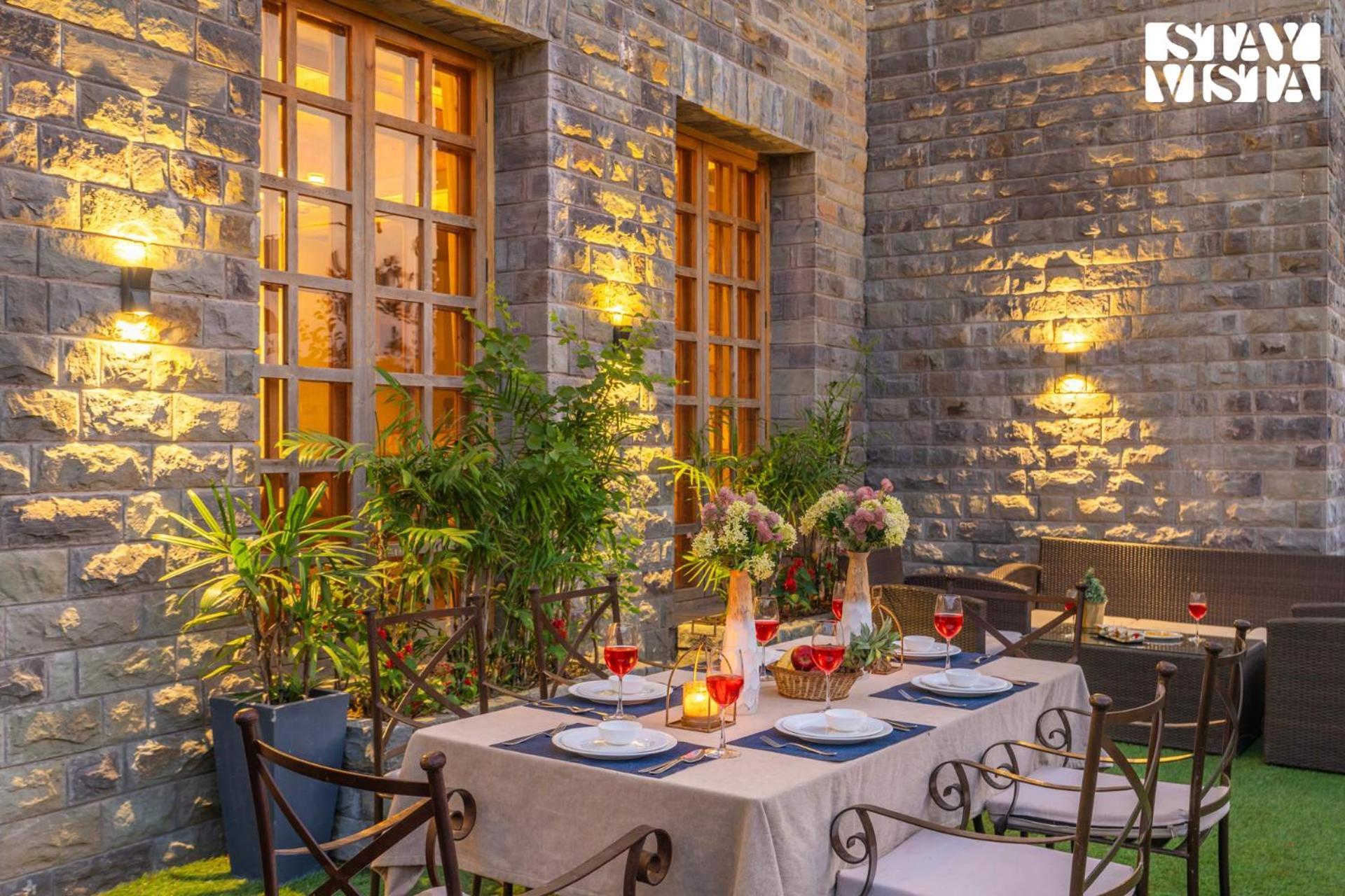 Stayvista At Sylvana Villas With Lawn, Bbq And Jacuzzi Kasauli Exterior foto