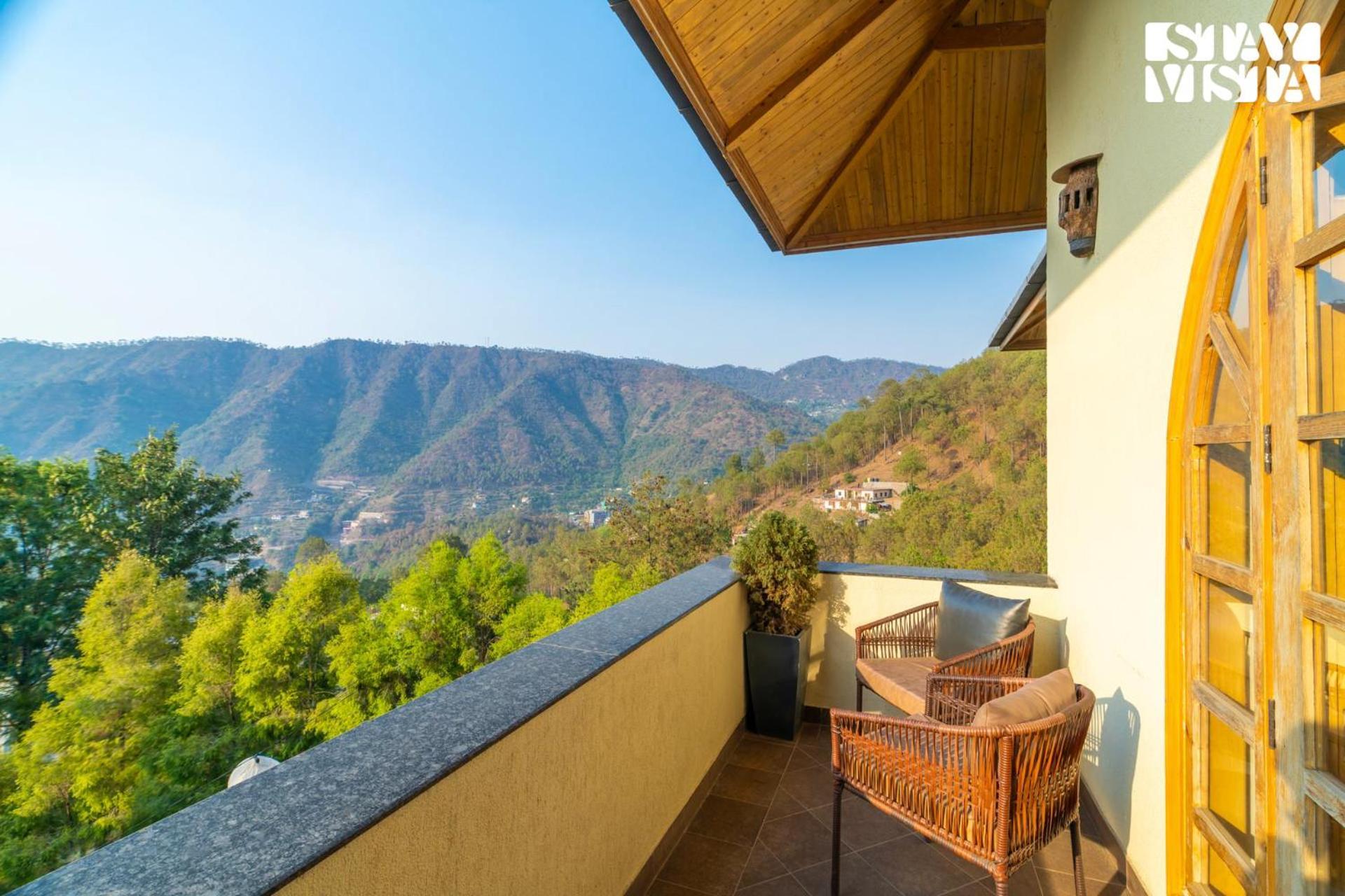 Stayvista At Sylvana Villas With Lawn, Bbq And Jacuzzi Kasauli Exterior foto