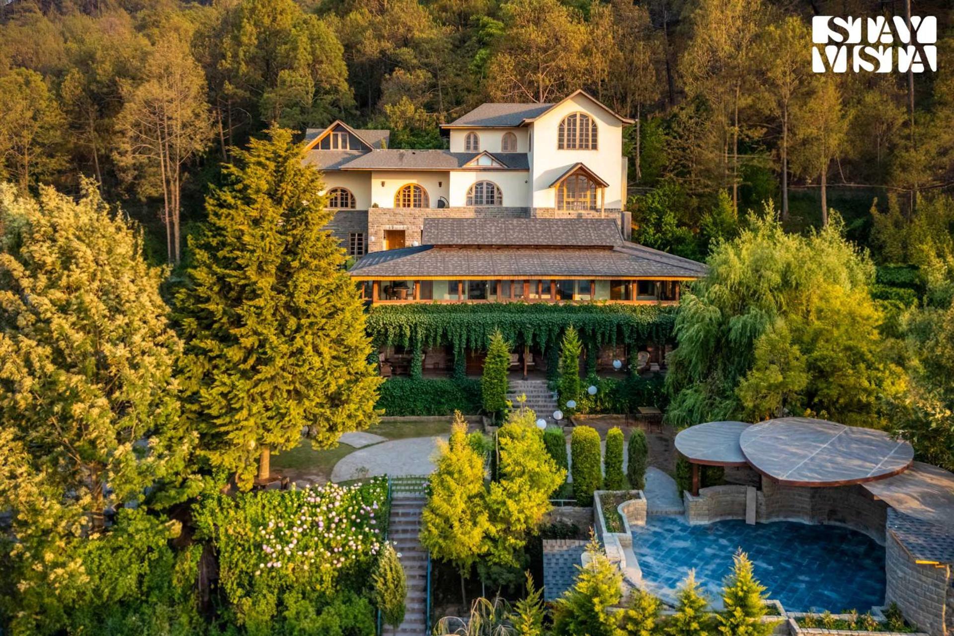 Stayvista At Sylvana Villas With Lawn, Bbq And Jacuzzi Kasauli Exterior foto